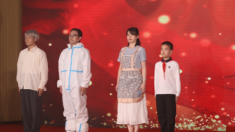 2-情景劇《為農(nóng)服務(wù)，一直在路上》_副本.jpg