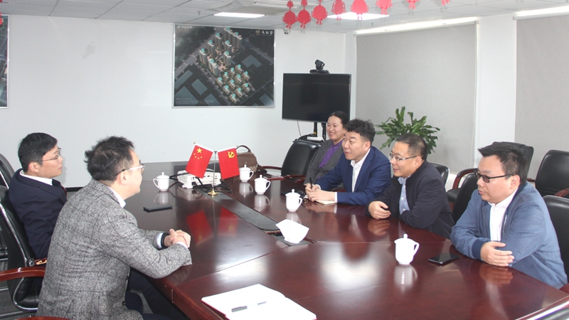 樂(lè)清市政協(xié)副主席肖磊到樂(lè)清華都開(kāi)展助企紓困專(zhuān)題調(diào)研